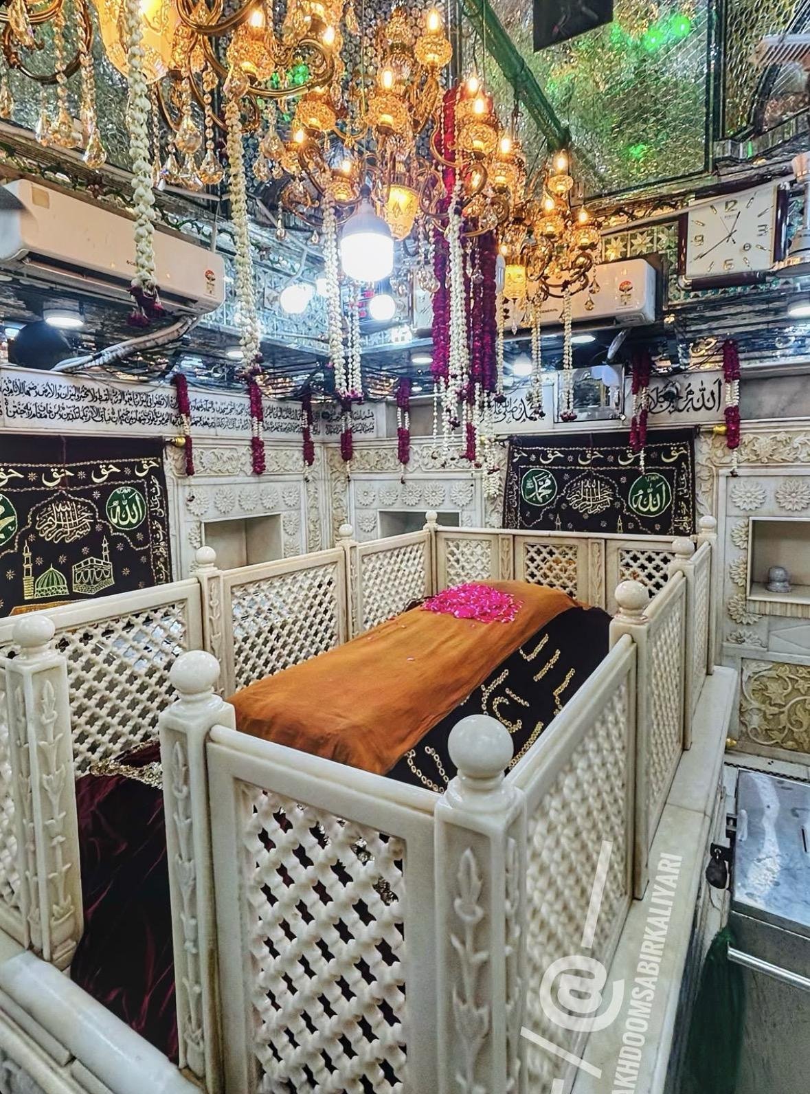 Hazrat Sabir Kalyari (R.A.) – The Fiery Splendor & Majesty of Sabiriya Order