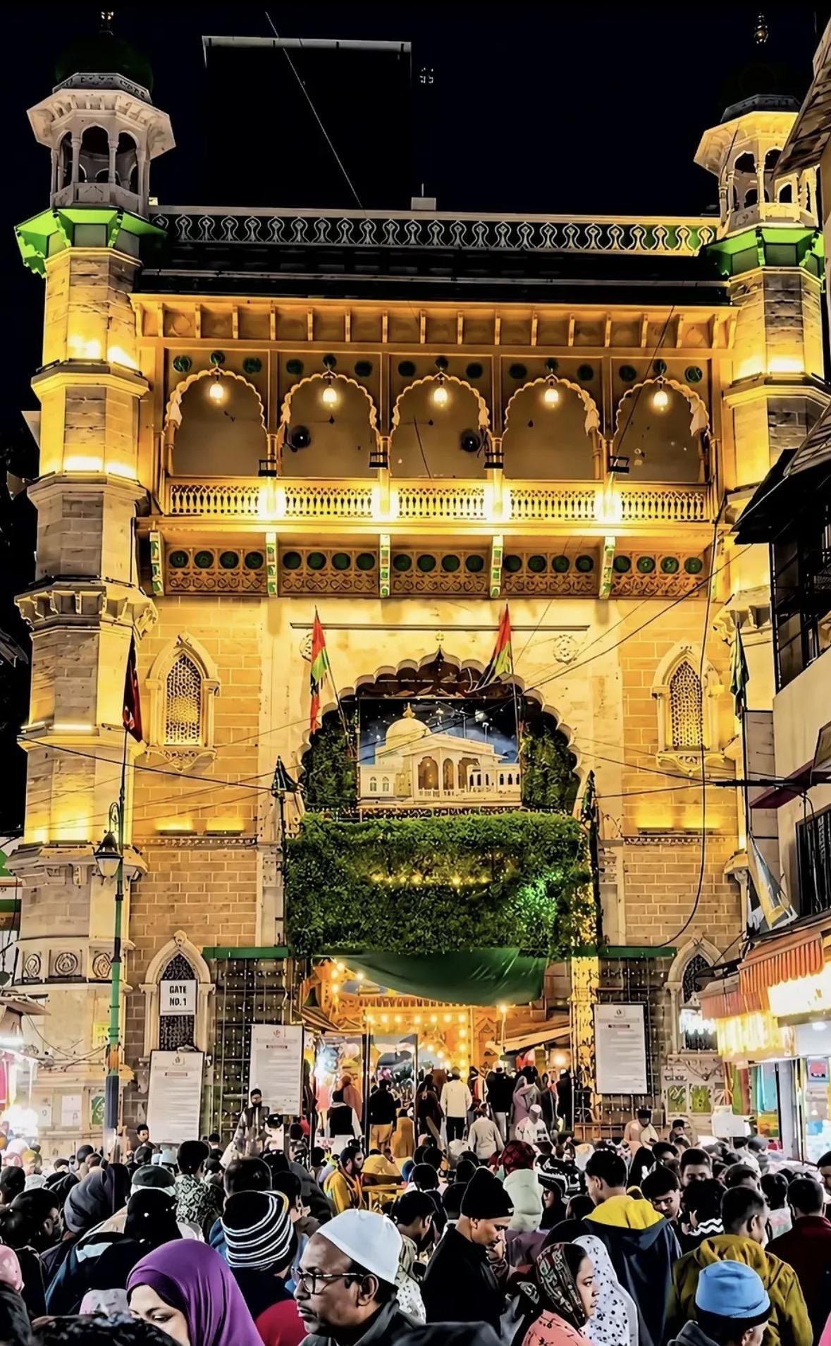 Nizam Gate (Osmania Darwaza) – Main Imperial Entrance of Ajmer Dargah